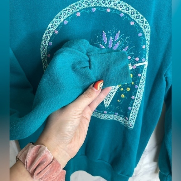 VINTAGE 90s Lace Collared Granny Pullover Floral Sweatshirt -H26 - Picture 7 of 9